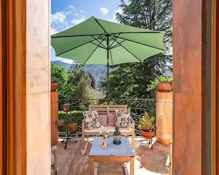 Historic With And Pools In Villa Tremezzo